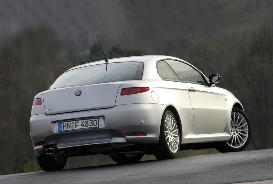  Alfa Romeo GT (937C) 2003 года  (WW) (фото 16 из 53)